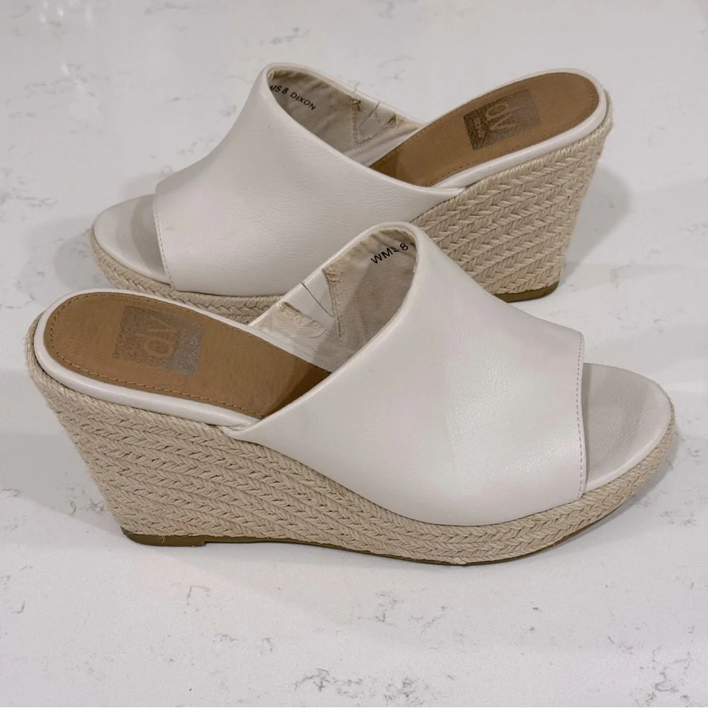 DV By Dolce Vita Dixon Wedge Sandal In White Size 8